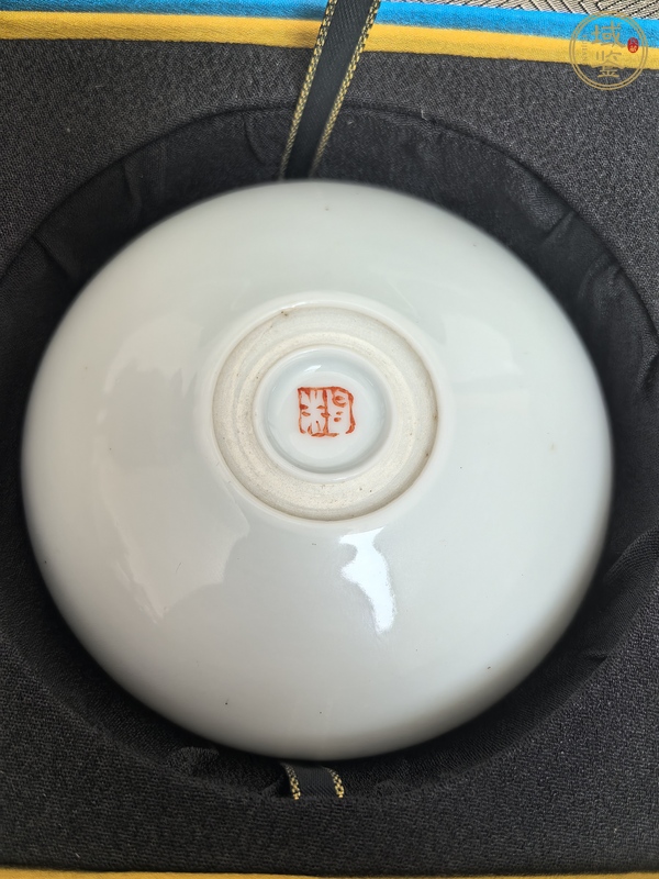 古玩陶瓷粉彩人物故事紋水洗真品鑒賞圖