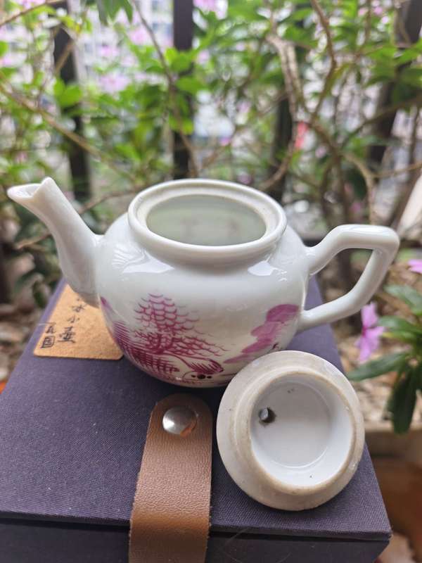 古玩陶瓷民國胭脂紅，手把小茶壺拍賣，當(dāng)前價格300元