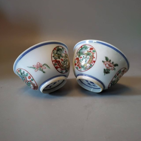 古玩轉(zhuǎn)賣晚清民國青花五彩團(tuán)龍紋杯拍賣，當(dāng)前價(jià)格1500元