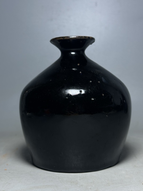 古玩陶瓷明代,磁州窯梅瓶拍賣,當前價格388元