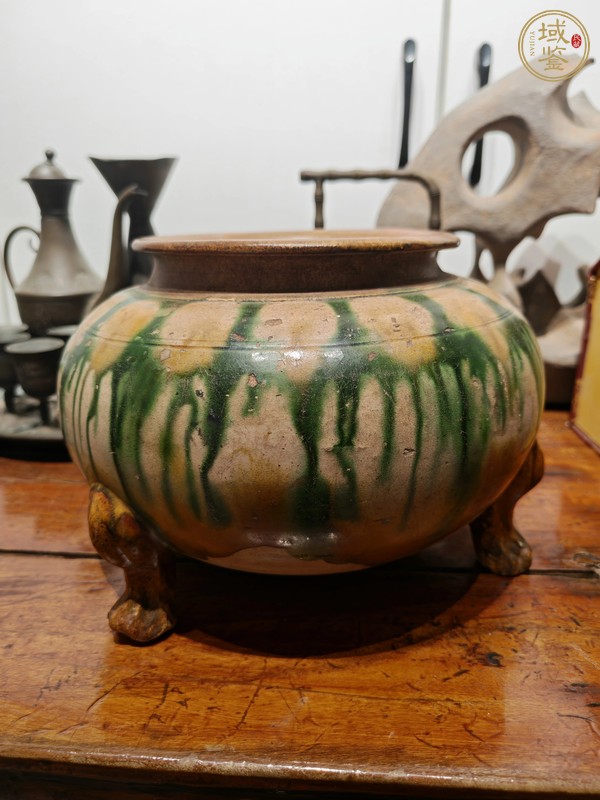 古玩陶瓷三彩三足鍑真品鑒賞圖