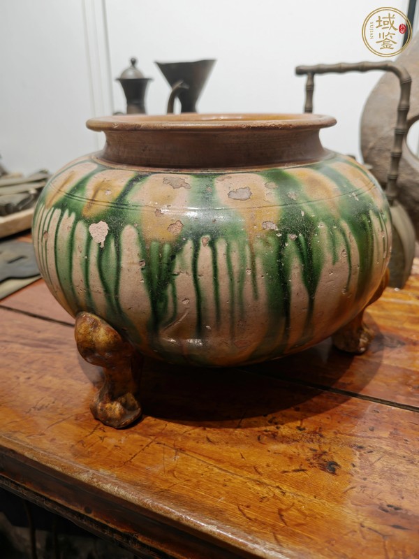 古玩陶瓷三彩三足鍑真品鑒賞圖