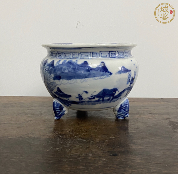 古玩陶瓷晚清青花三足香爐真品鑒賞圖