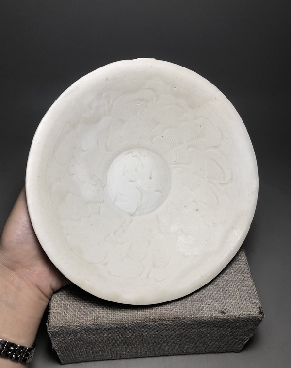 古玩陶瓷【館藏級精品】宋代 青白瓷劃花碗【頂級釉水如玉石般】【收藏價(jià)值比較高】拍賣，當(dāng)前價(jià)格0元