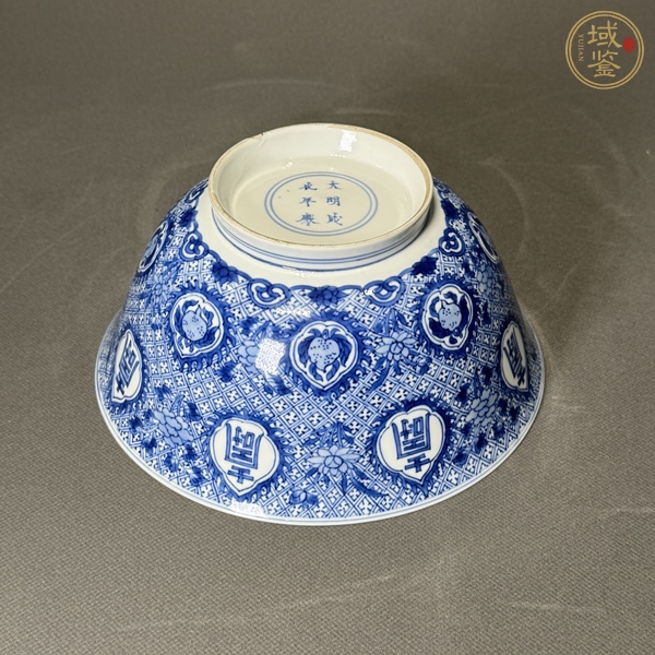 古玩陶瓷青花開(kāi)窗壽字紋碗真品鑒賞圖
