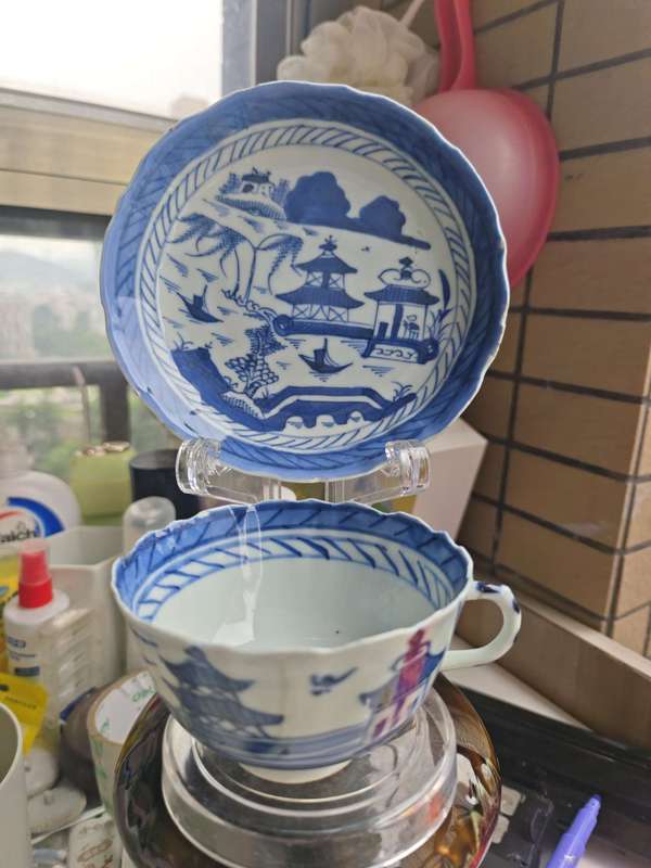 古玩轉賣乾隆青花山水杯碟一套拍賣，當前價格0元