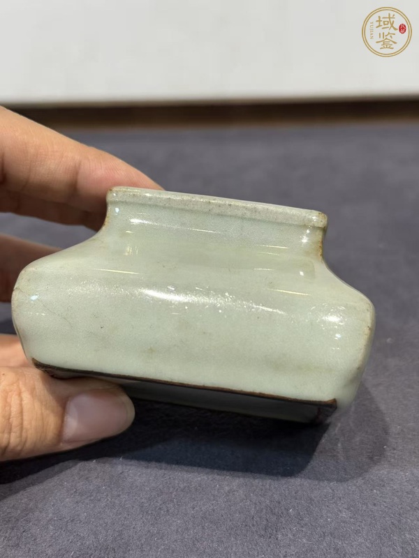 古玩陶瓷青釉水呈真品鑒賞圖