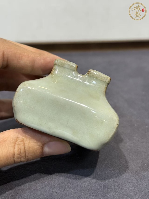 古玩陶瓷青釉水呈真品鑒賞圖