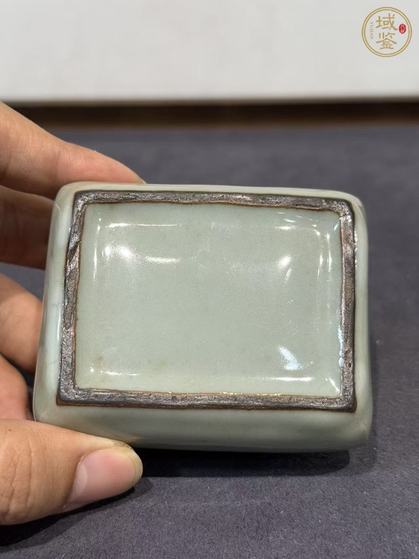 古玩陶瓷青釉水呈真品鑒賞圖