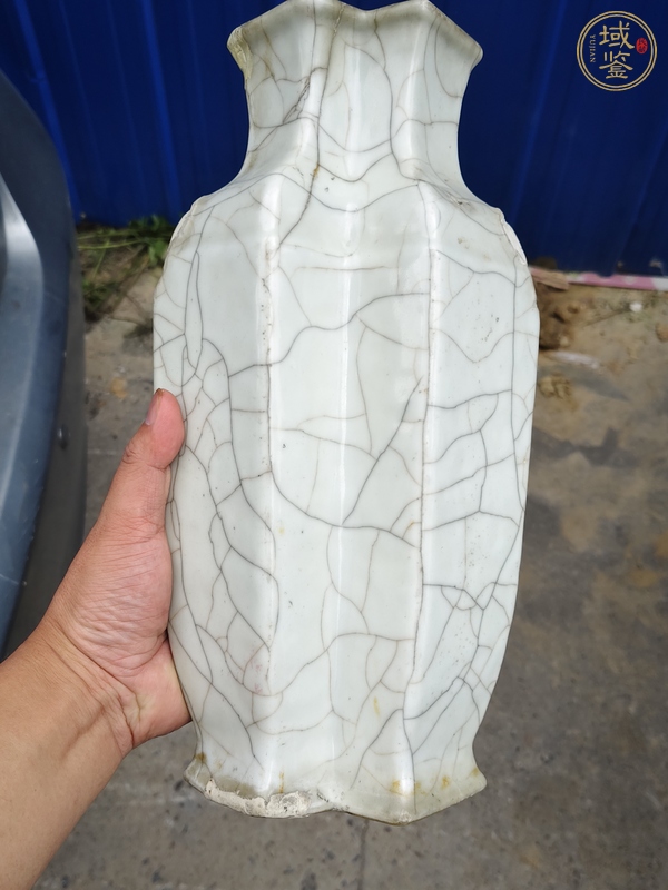 古玩陶瓷哥窯方圣瓶真品鑒賞圖