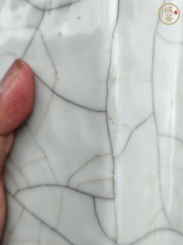 古玩陶瓷哥窯方圣瓶真品鑒賞圖