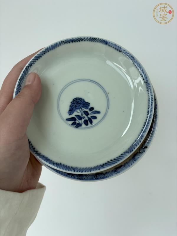 古玩陶瓷外紫金釉內(nèi)青花盤真品鑒賞圖