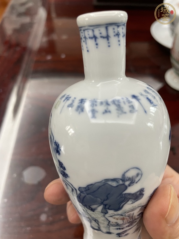 古玩陶瓷青花釉里紅愛鵝圖梅瓶真品鑒賞圖