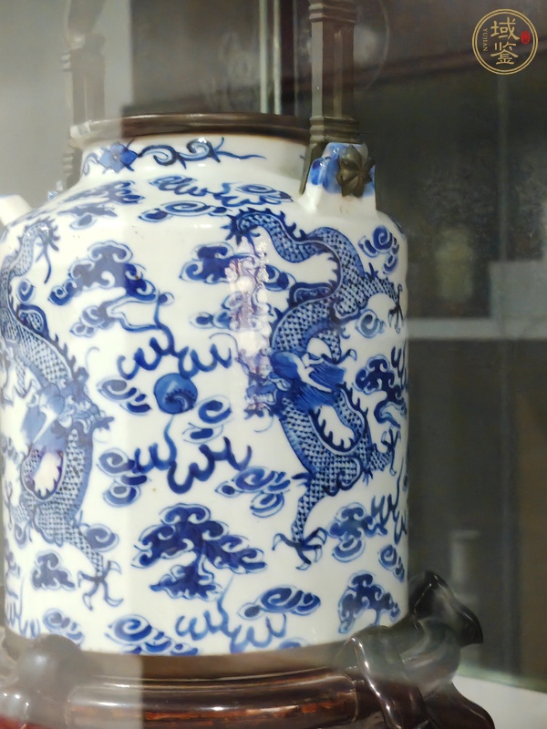 古玩陶瓷清光緒青花云龍趕珠紋提梁壺真品鑒賞圖