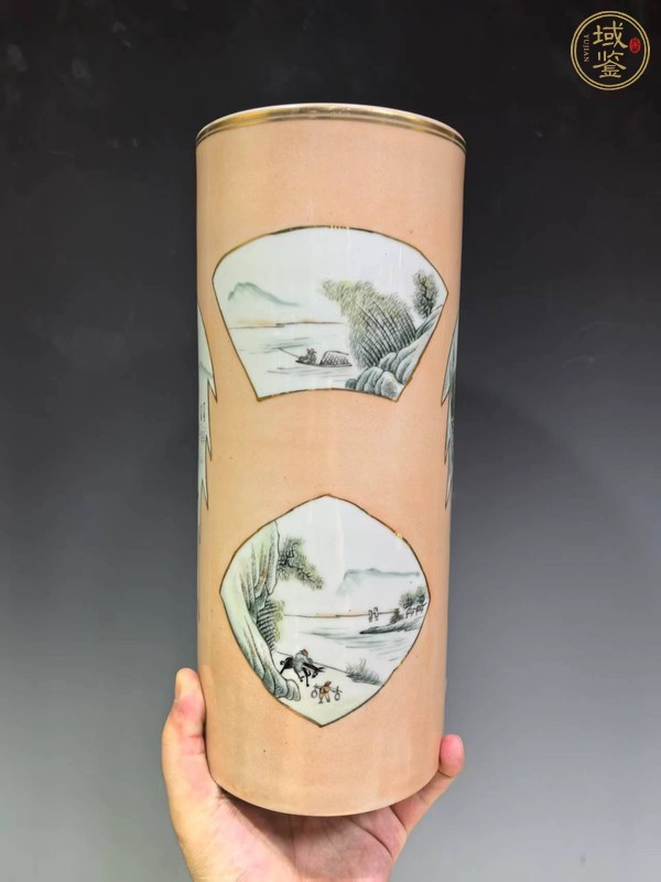 古玩陶瓷珊瑚紅開光淺絳彩帽筒真品鑒賞圖