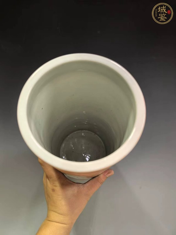 古玩陶瓷珊瑚紅開光淺絳彩帽筒真品鑒賞圖
