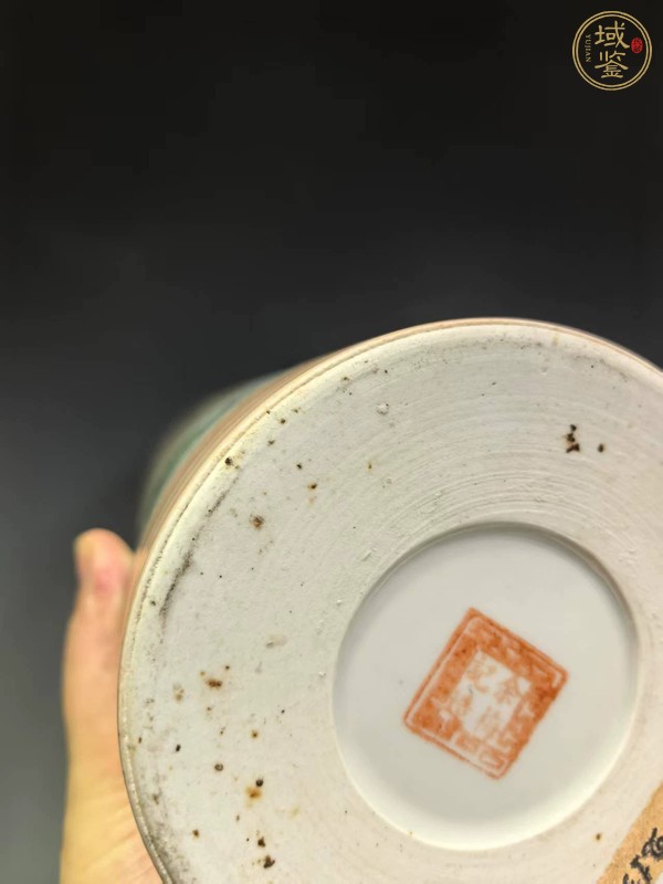 古玩陶瓷珊瑚紅開光淺絳彩帽筒真品鑒賞圖