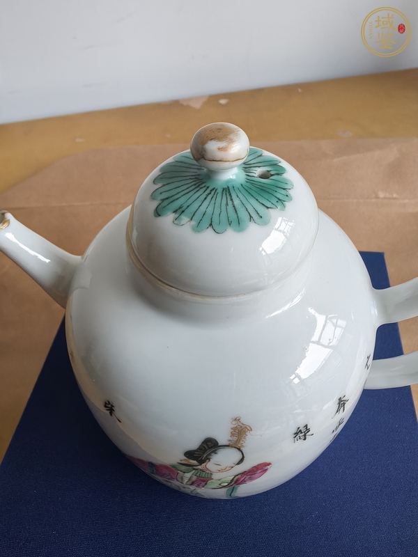 古玩陶瓷無雙譜粉彩執(zhí)壺真品鑒賞圖