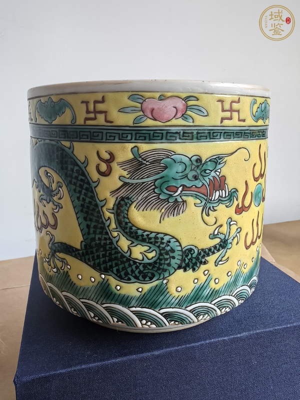 古玩陶瓷龍紋香爐真品鑒賞圖