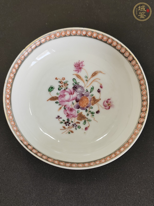古玩陶瓷粉彩花卉紋盤真品鑒賞圖
