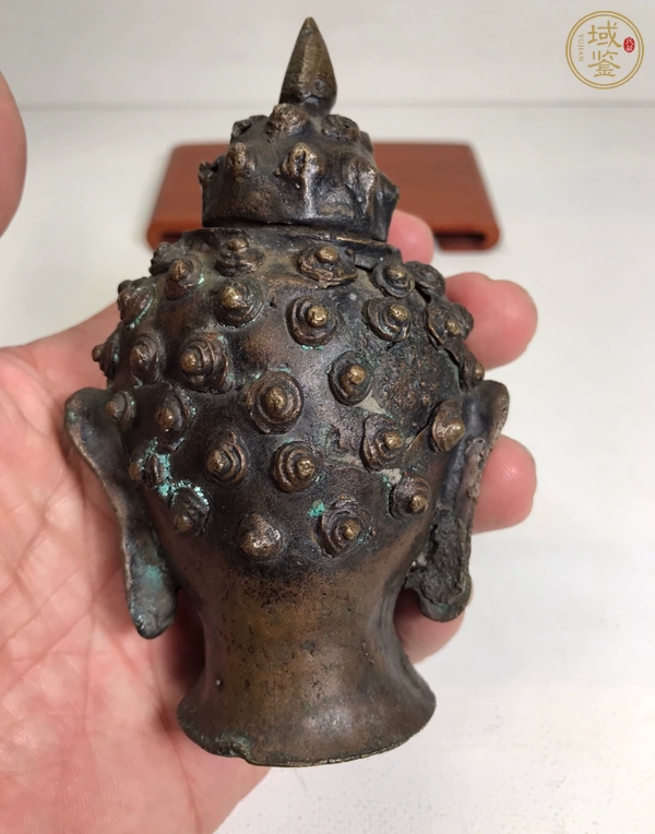 古玩銅器佛首真品鑒賞圖