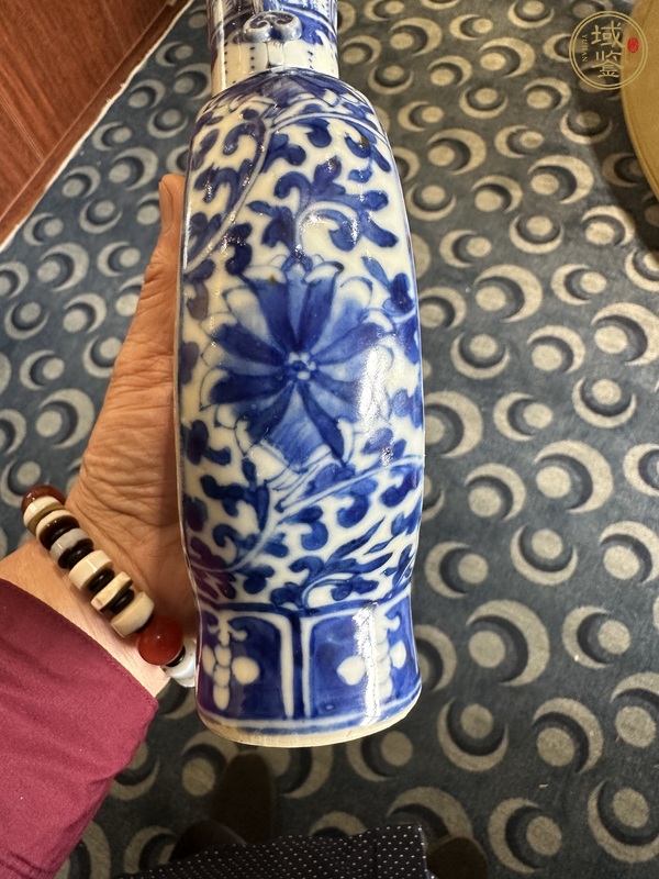 古玩陶瓷青花抱月瓶真品鑒賞圖