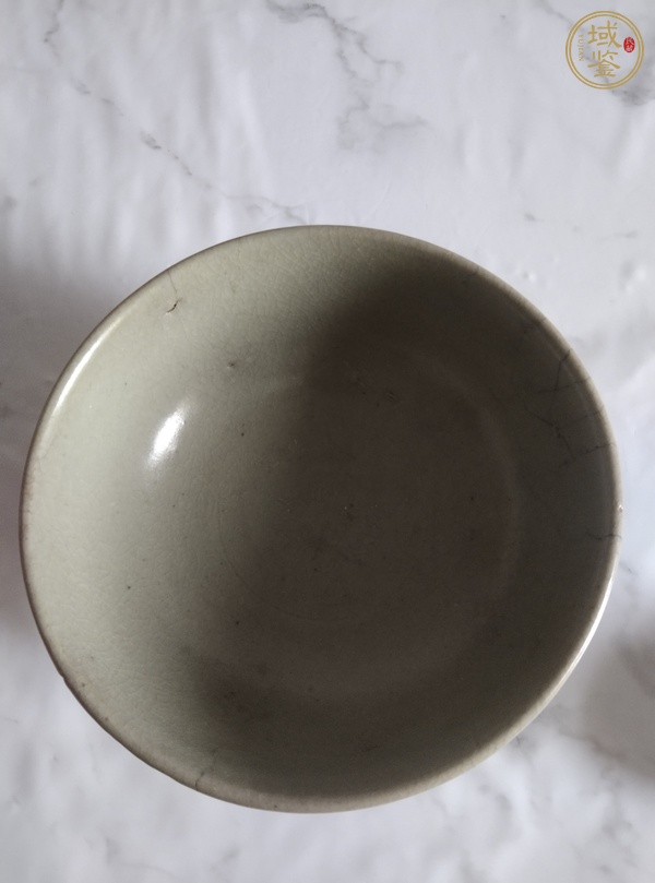 古玩陶瓷龍泉青瓷碗真品鑒賞圖