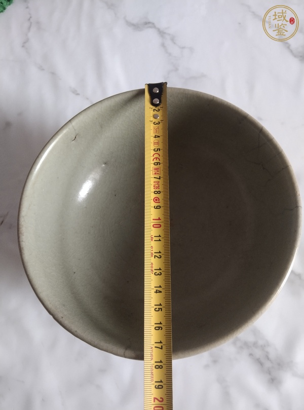 古玩陶瓷龍泉青瓷碗真品鑒賞圖