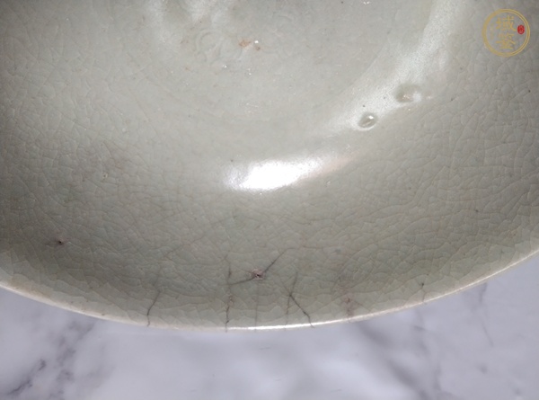 古玩陶瓷龍泉青瓷碗真品鑒賞圖