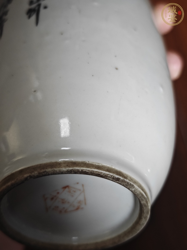古玩陶瓷油粉彩山水人物紋撇口瓶真品鑒賞圖