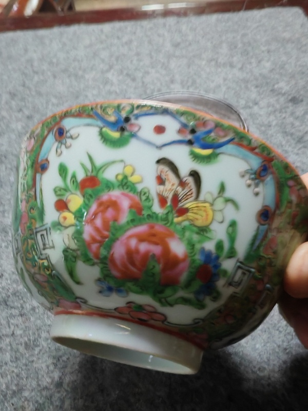 古玩陶瓷花鳥蝶紋廣彩碗拍賣，當(dāng)前價格658元