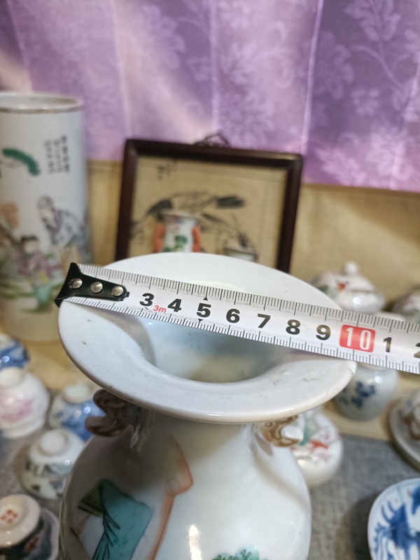 古玩陶瓷民國油粉彩人物故事紋撇口瓶拍賣，當(dāng)前價格3888元