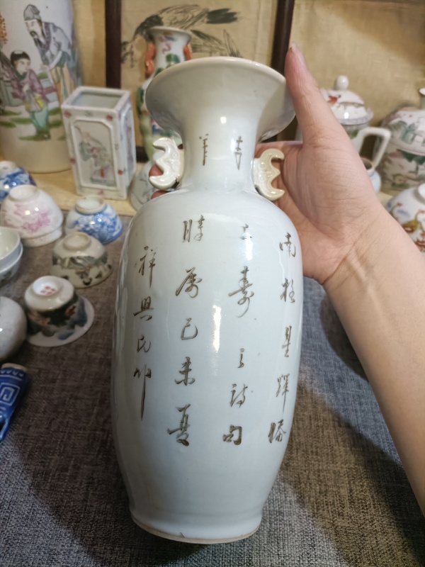 古玩陶瓷民國油粉彩人物故事紋撇口瓶拍賣，當(dāng)前價格3888元