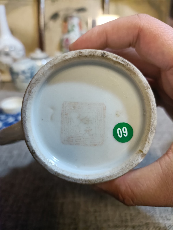 古玩陶瓷民國(guó)粉彩桃花美女圖茶壺拍賣，當(dāng)前價(jià)格8888元