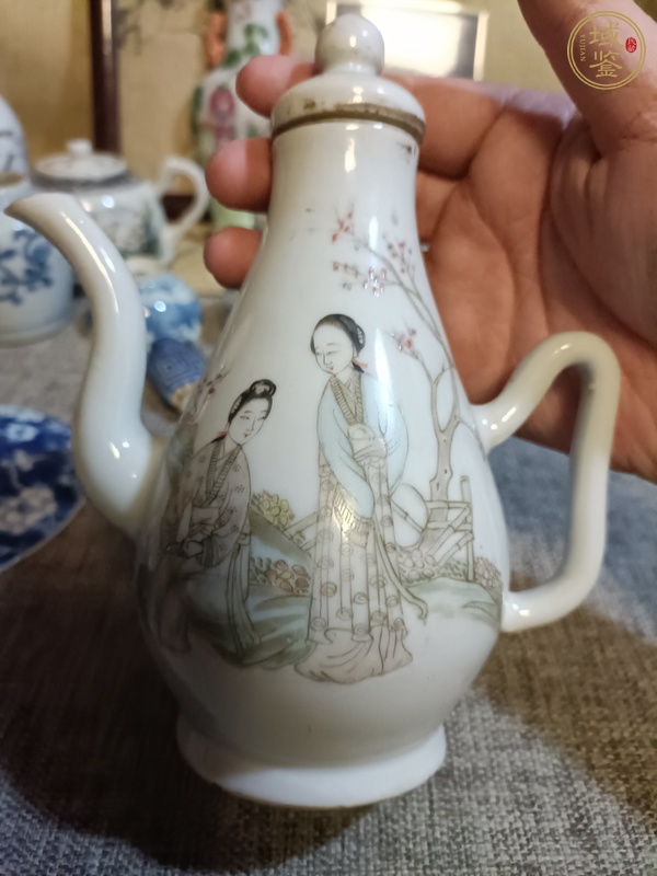 古玩陶瓷粉彩桃花美女圖茶壺真品鑒賞圖