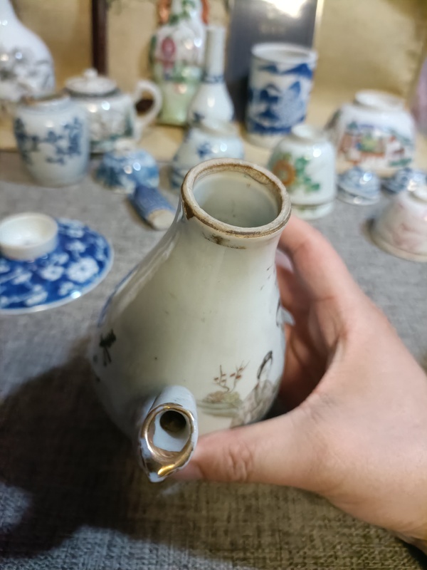 古玩陶瓷民國(guó)粉彩桃花美女圖茶壺拍賣，當(dāng)前價(jià)格8888元