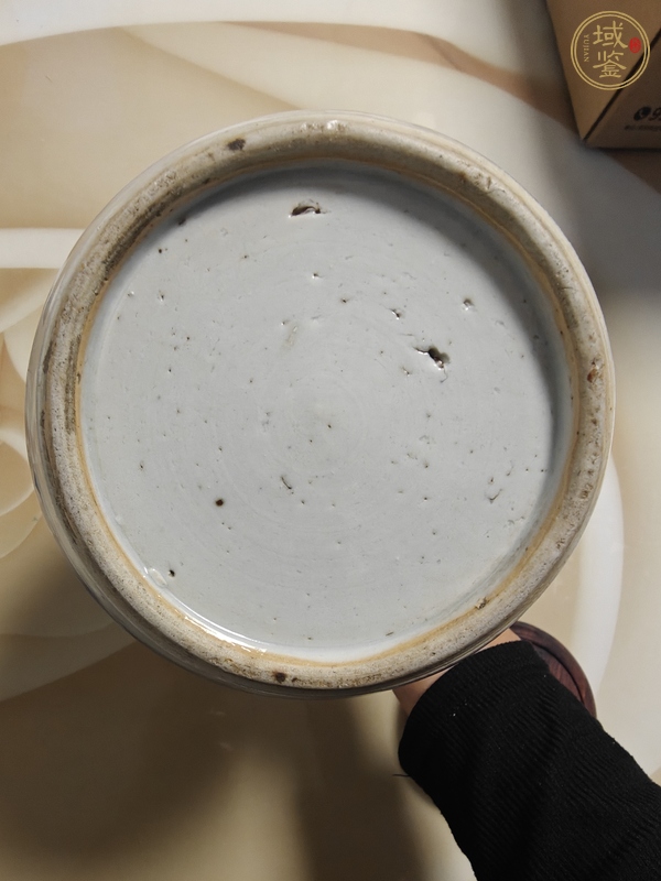 古玩陶瓷青花花卉紋罐真品鑒賞圖