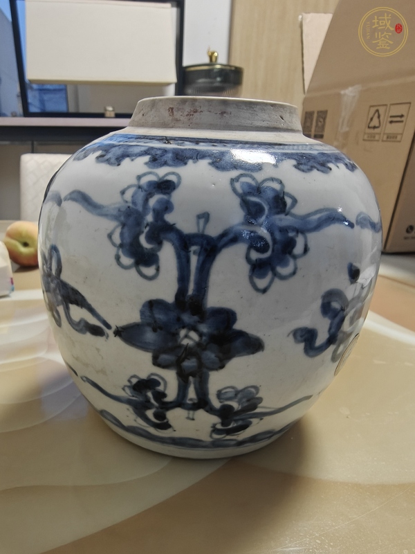古玩陶瓷青花花卉紋罐真品鑒賞圖