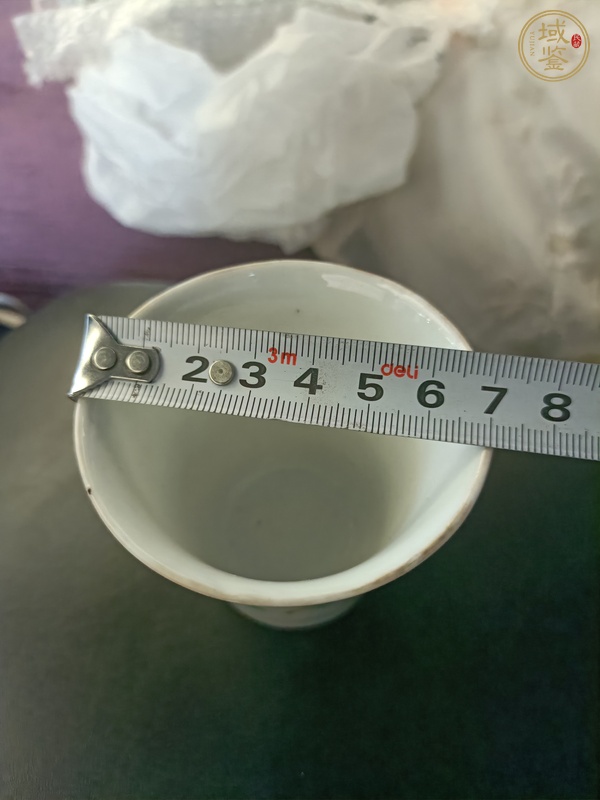 古玩陶瓷粉彩花卉紋馬蹄杯真品鑒賞圖