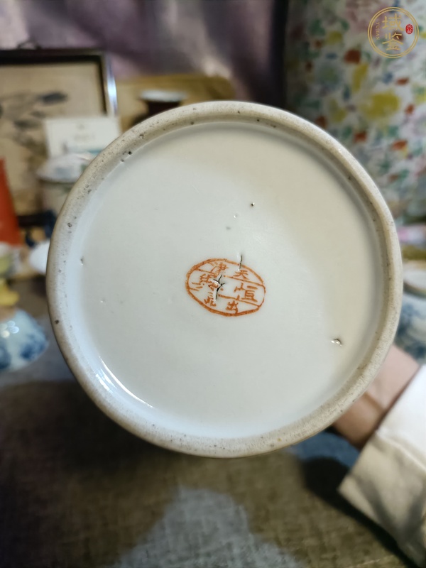 古玩陶瓷粉彩花鳥紋罐真品鑒賞圖