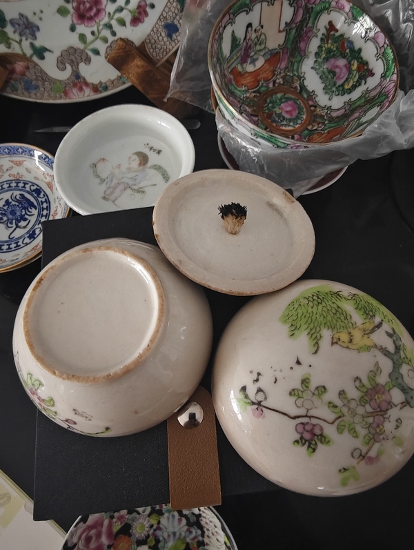 古玩陶瓷清末民初喜上眉梢淺絳彩蓋盒拍賣，當(dāng)前價(jià)格388元