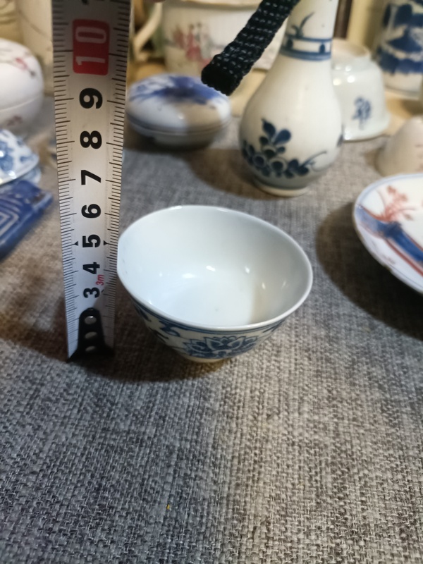 古玩陶瓷光緒青花纏枝花卉紋杯拍賣,當前價格3888元
