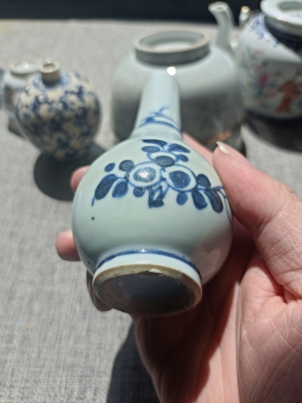 古玩陶瓷清早期青花花卉紋膽式瓶拍賣，當前價格3888元
