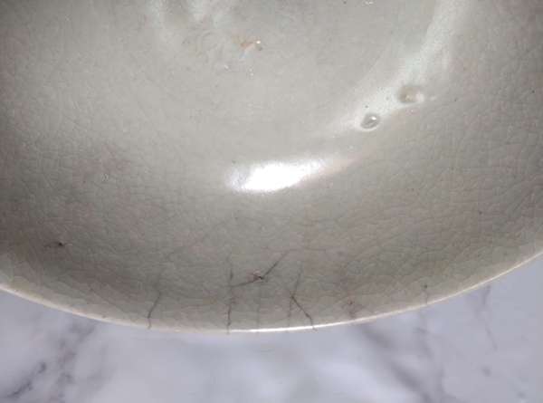 古玩陶瓷龍泉青瓷碗拍賣(mài)，當(dāng)前價(jià)格2588元