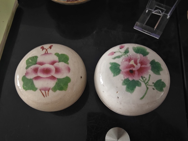 古玩轉(zhuǎn)賣民國(guó)貼花蓋盒一對(duì)拍賣，當(dāng)前價(jià)格0元