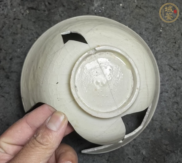 古玩陶瓷南定白釉碗真品鑒賞圖