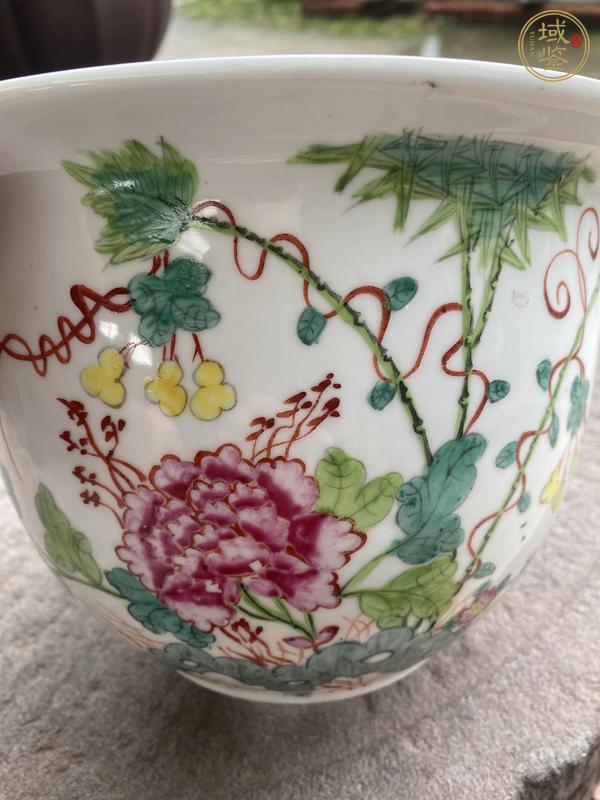 古玩陶瓷花卉紋粉彩花盆真品鑒賞圖