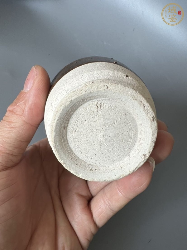 古玩陶瓷褐釉撇口瓶真品鑒賞圖