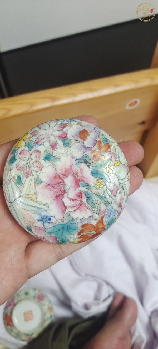 古玩陶瓷百花不落地粉彩印泥盒真品鑒賞圖