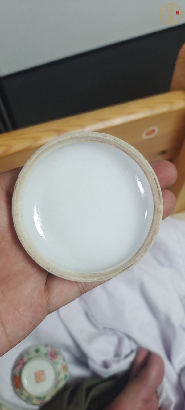 古玩陶瓷百花不落地粉彩印泥盒真品鑒賞圖